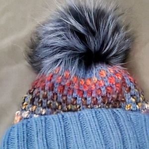 Kyi kyi fox fur pompom hat